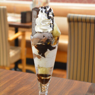 チョコパフェ02 | フリー素材ドットコム