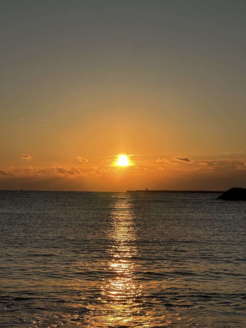 初日の出と、太陽の道02